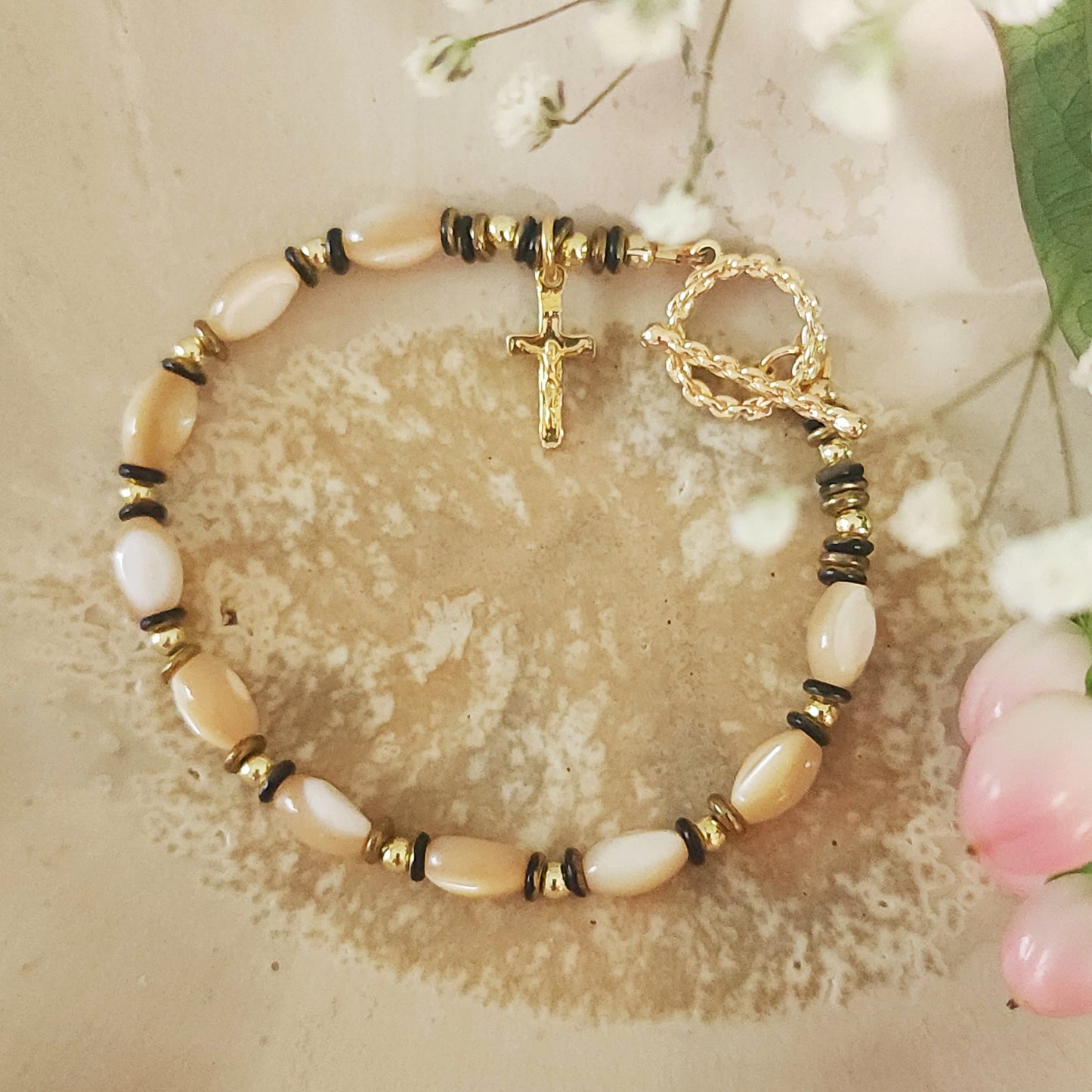 Magnifies Decade Bracelet