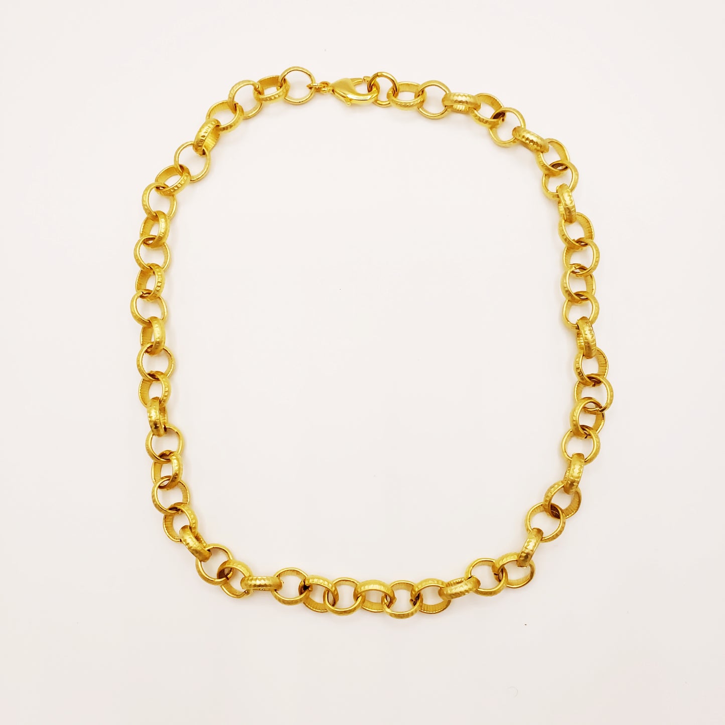 She Is Victorious Chain