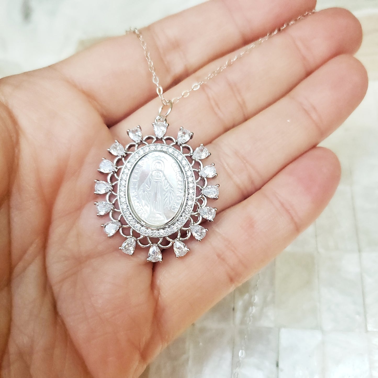 Unique-One Queen of Heaven (limited)