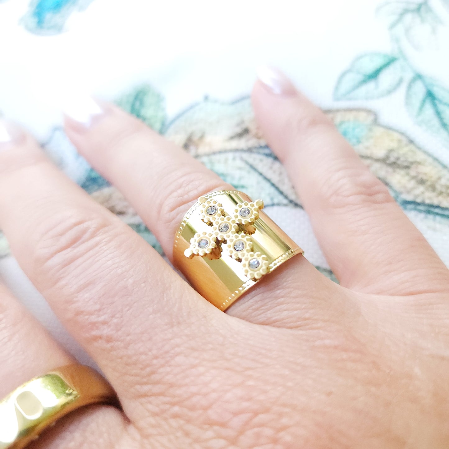 Shield Ring