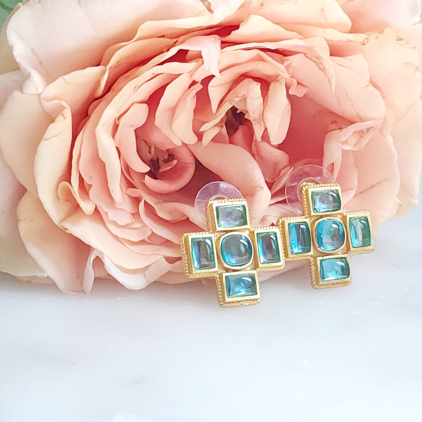 GOD HEALS post earrings (limited)