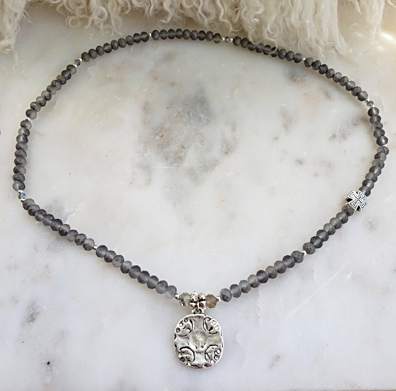 Magnifies Wrap Bracelet